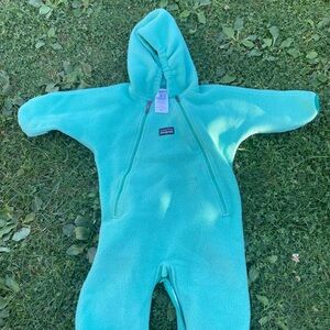 Patagonia Kids' teal fleece bunting suit